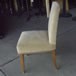 木製椅子：サイド